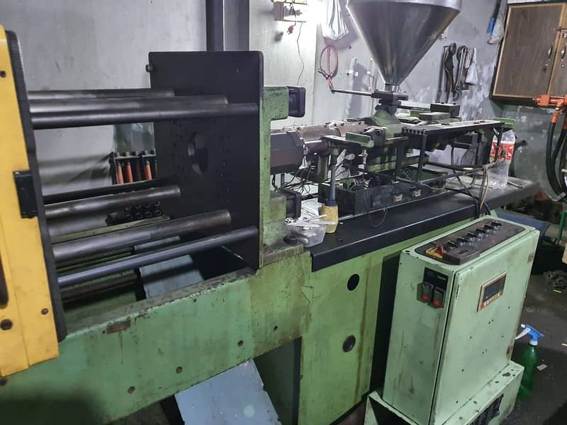 injection mold machine 2