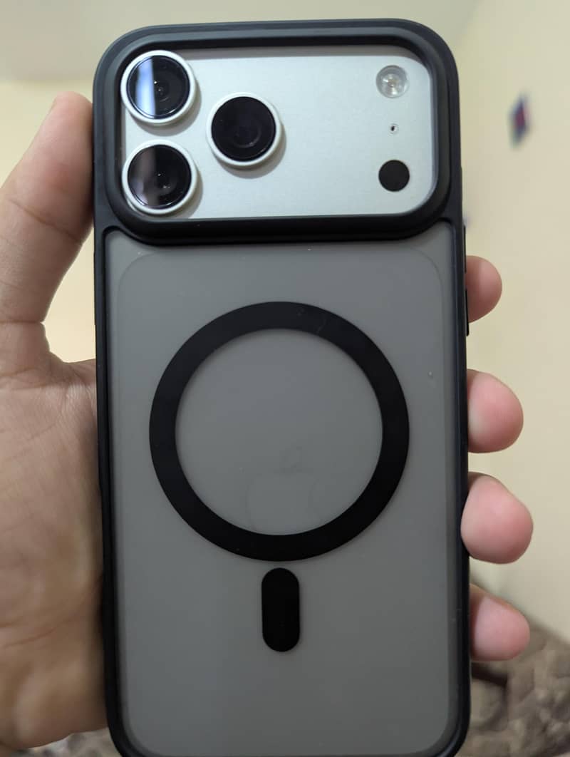 Apple iPhone 17 Pro Max 1