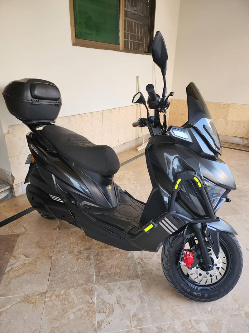 Revoo E52 3000 watt 0