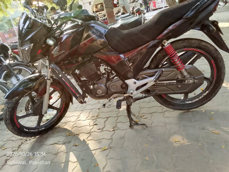 Honda CB150F 0