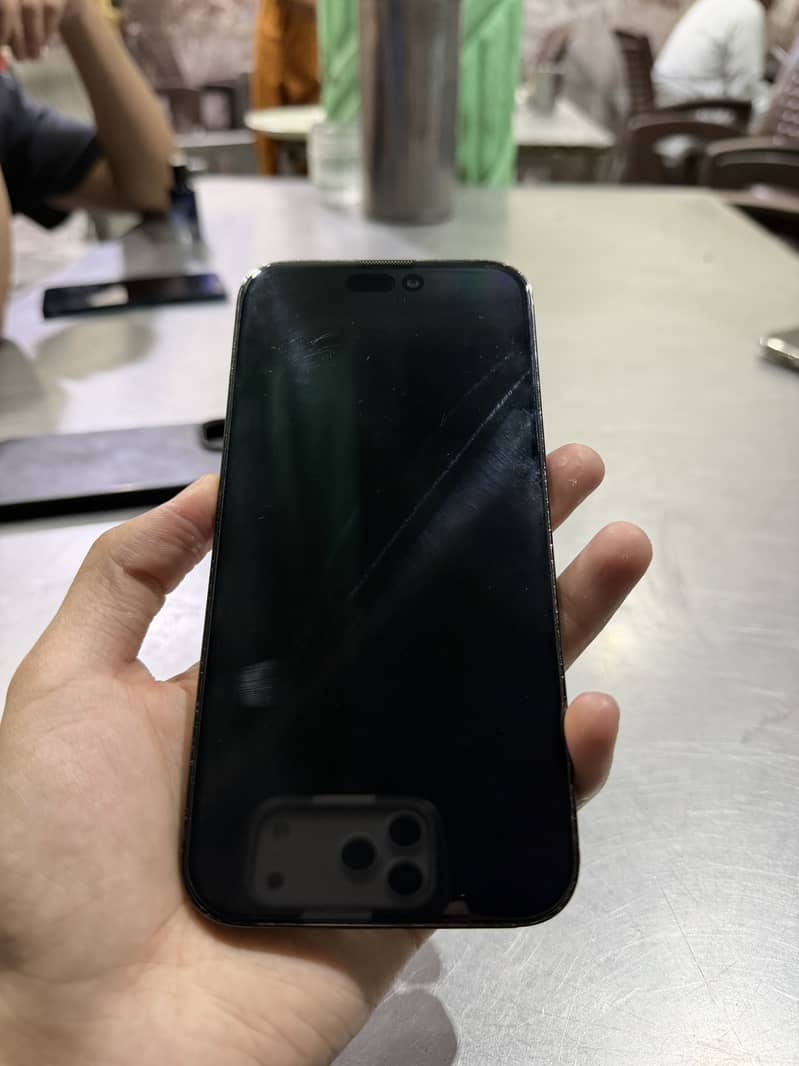 Apple iPhone 14 Pro Max 4