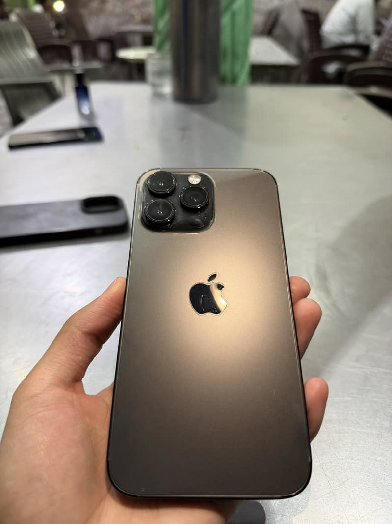 Apple iPhone 14 Pro Max 5