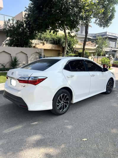 Toyota Altis Grande 2023