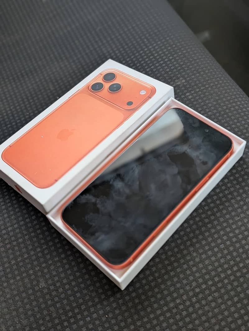 Apple iPhone 17 Pro Max 0
