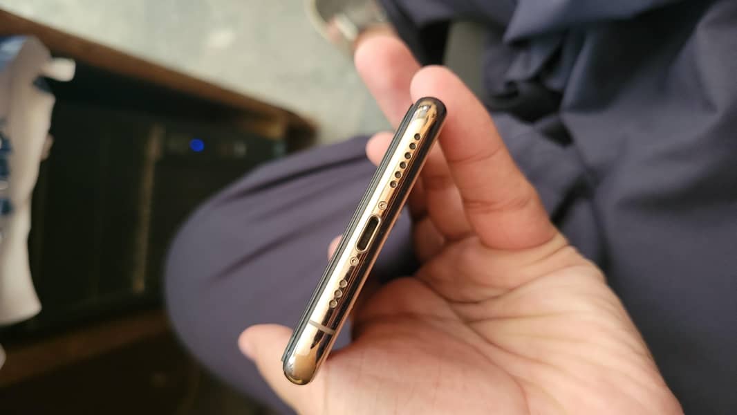 Apple iPhone XS 2