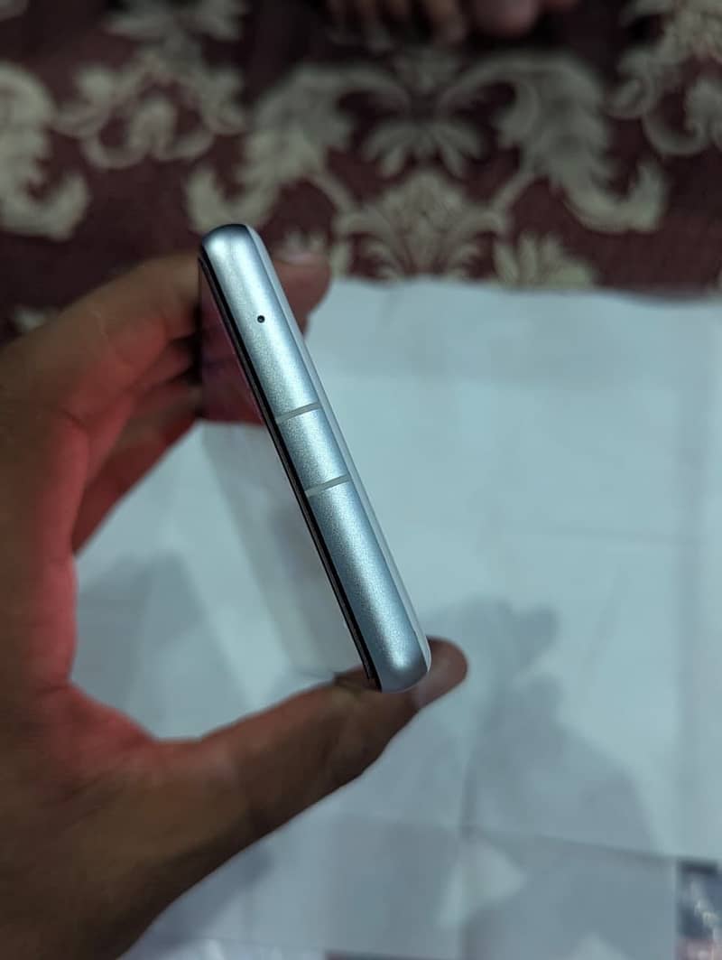 Google Pixel 7a 2