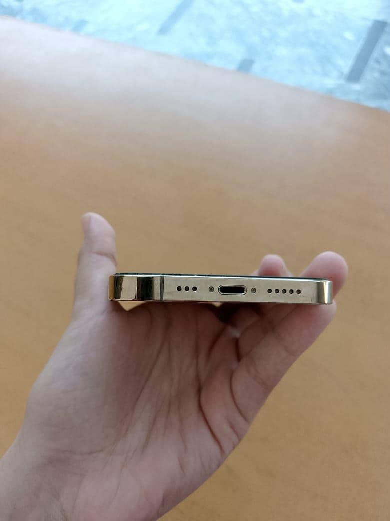 Apple iPhone 13 Pro 2
