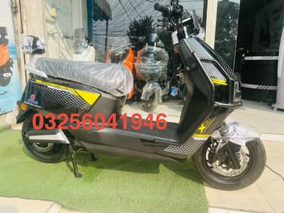 united sharp max z1 lithum 76/32 1000walt scooty