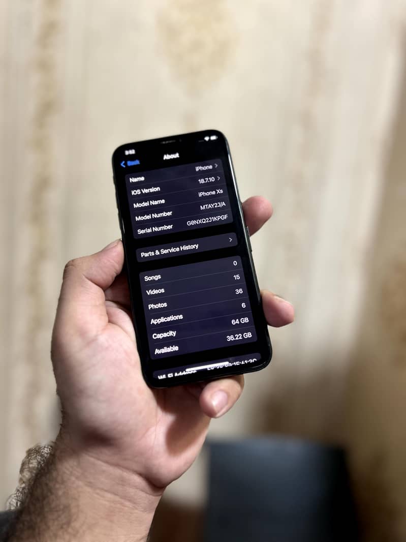 Apple iPhone XS 3