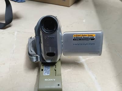 Sony digital camera with optical 20x