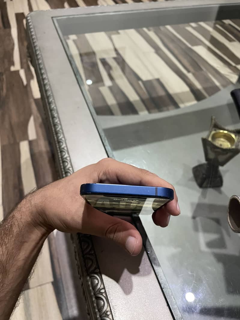Apple iPhone 12 2