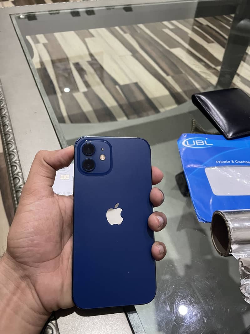 Apple iPhone 12 6