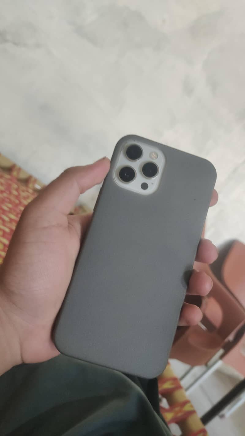 Apple iPhone 12 Pro Max 2