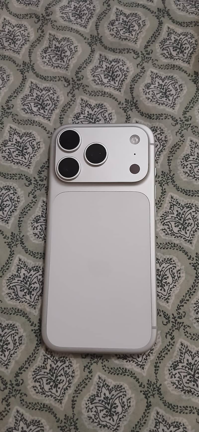 iphone 17 pro 3