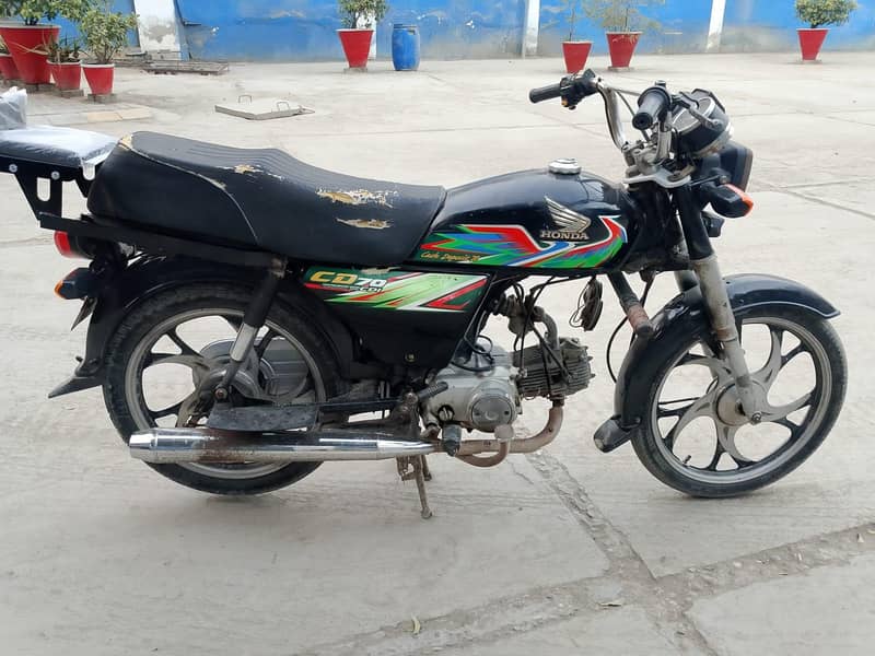 Honda CD70 5