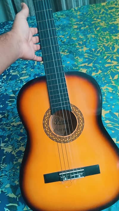Tuned Guitar with excellent condition 0/3/3/1/5/7/5/1/8/1/4