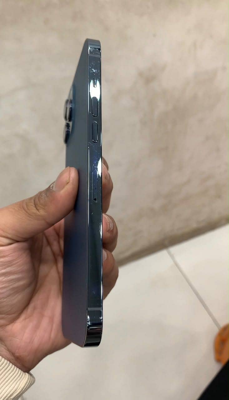 Apple iPhone 12 Pro Max 2