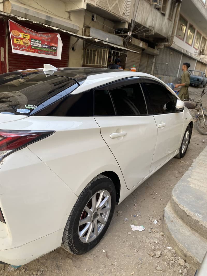 Toyota Prius 2016 - Cars - 1120898476