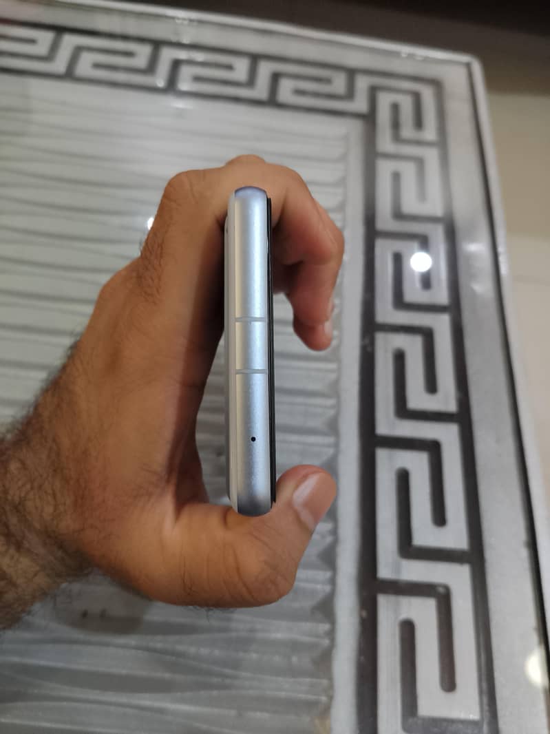 Google Pixel 7a 4