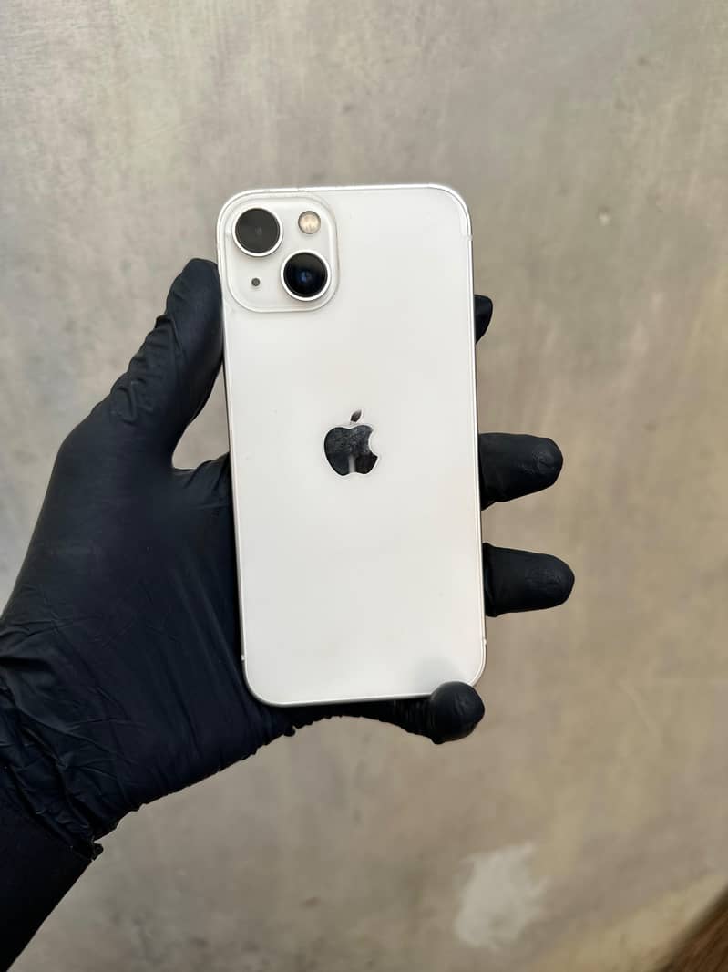 Apple iPhone 13 0