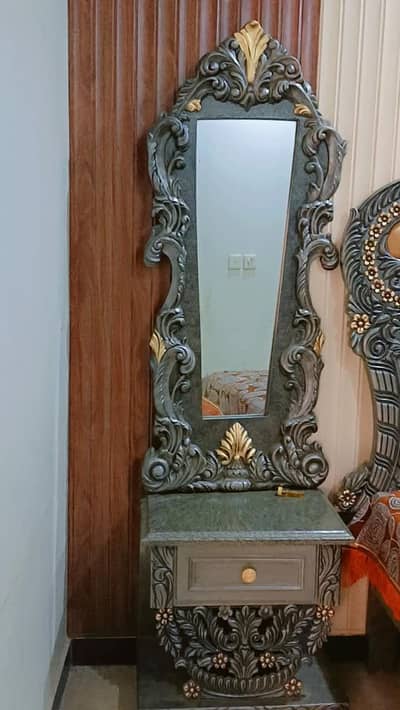 Royal chinoti bed set and dressing and side table Rawalpindi