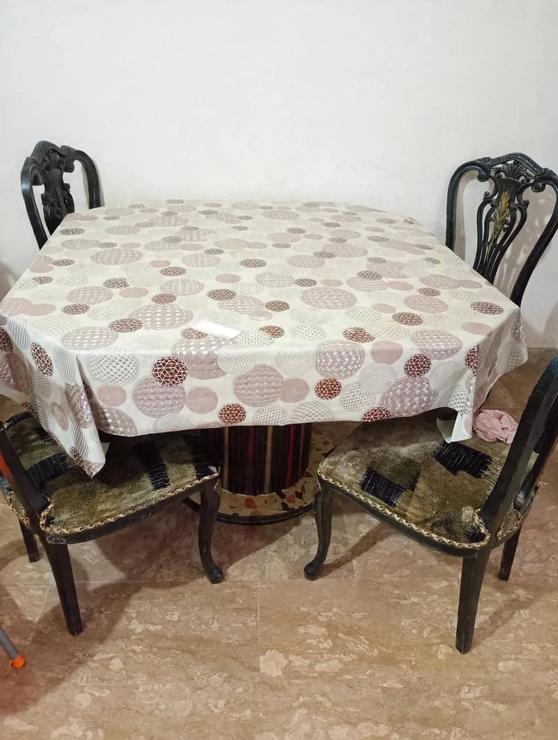 4 seater Dining Table.  Solid Wood 0