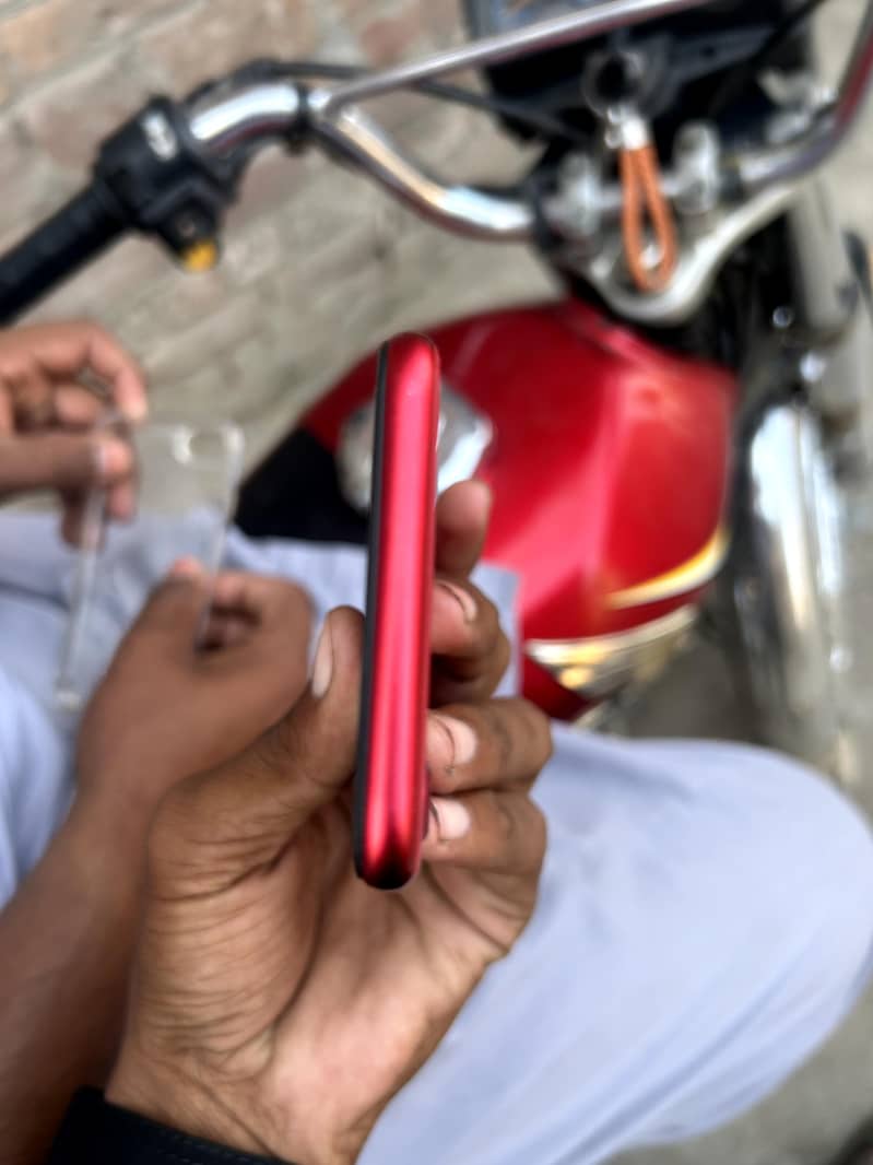 Apple iPhone SE 4