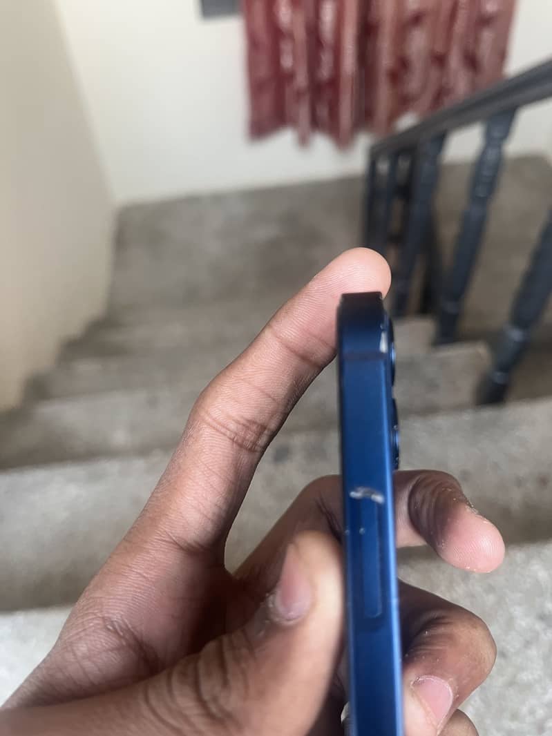 Apple iPhone 12 mini 1