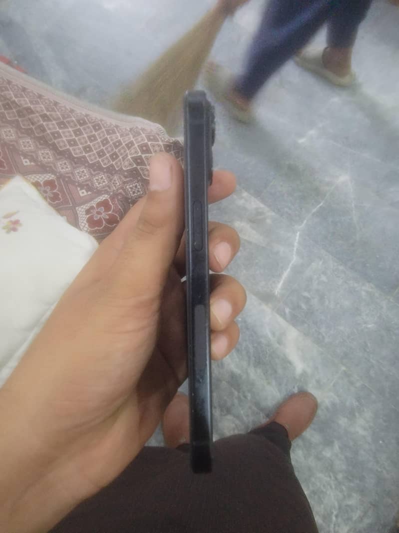 Apple iPhone 15 2