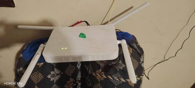 Urgent Sale Huawei WiFi 6 Salam HG8245X6-8Ne