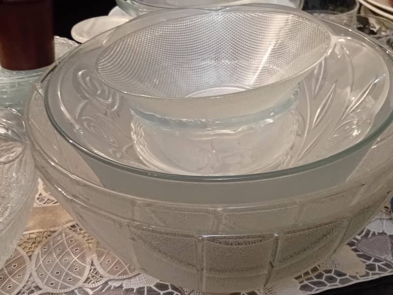 kitchen crockery 17