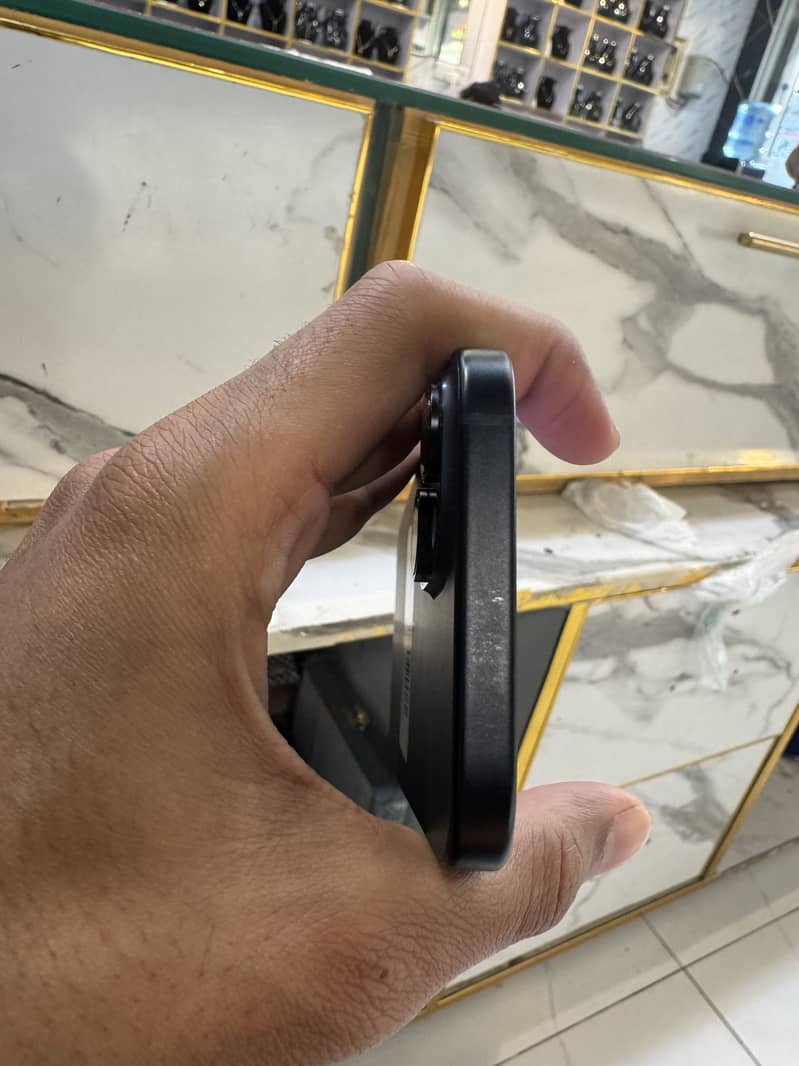 Apple iPhone 15 1