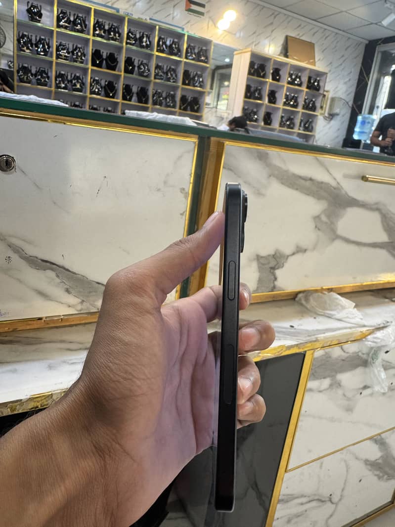 Apple iPhone 15 2