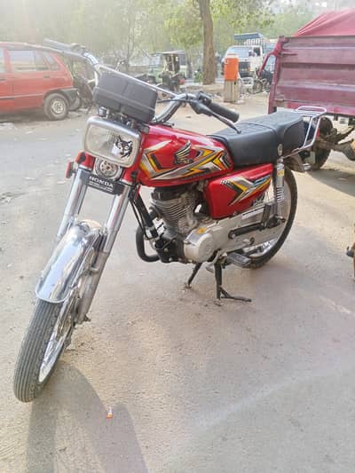 Honda 125 2008 krachi number