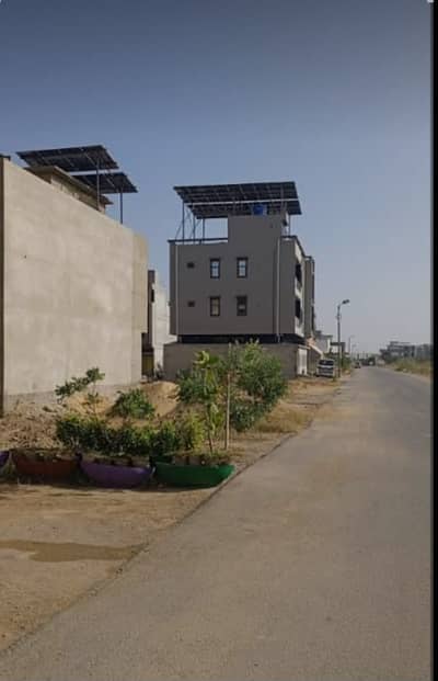 PRIME CORNER WEST OPEN PLOT CHANCE DEAL