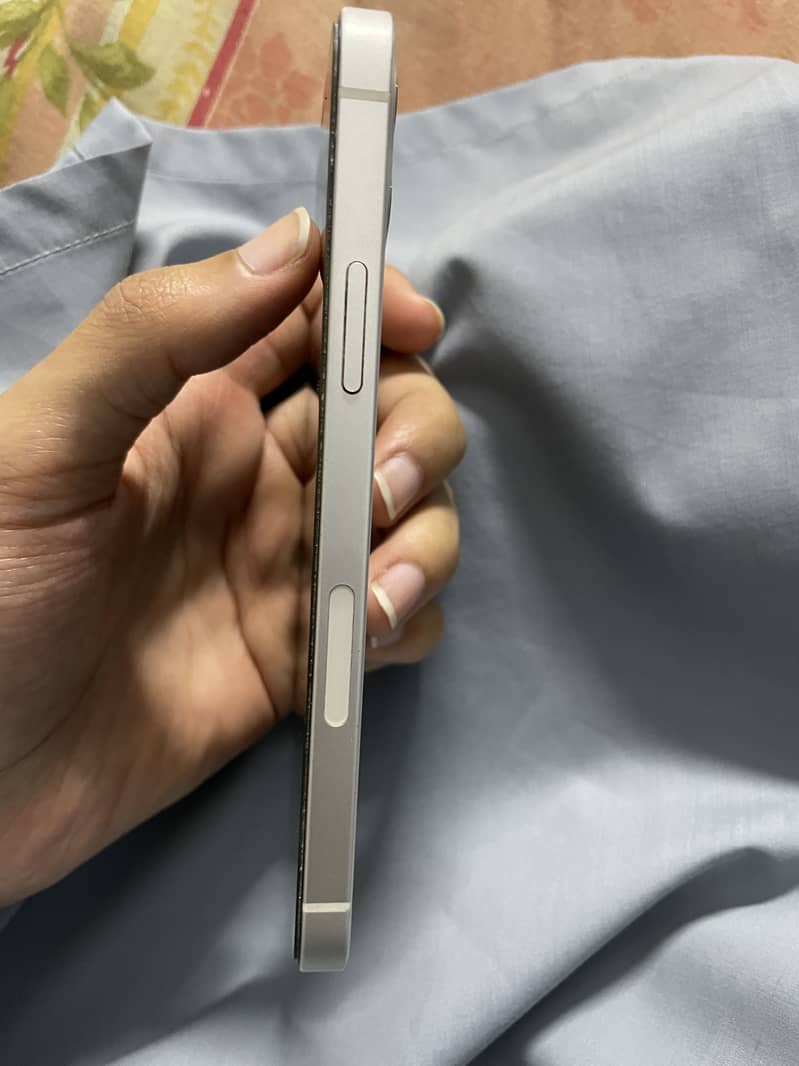 Apple iPhone 12 mint condition 4