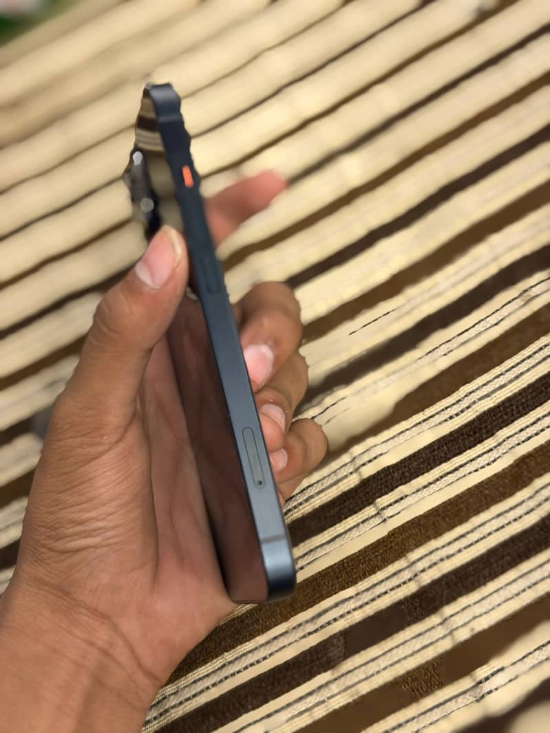 Apple iPhone 14 5