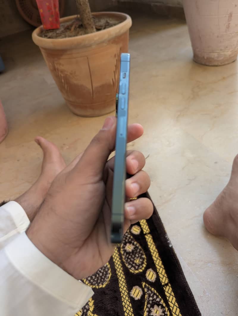 Apple iPhone 13 Pro Max 3