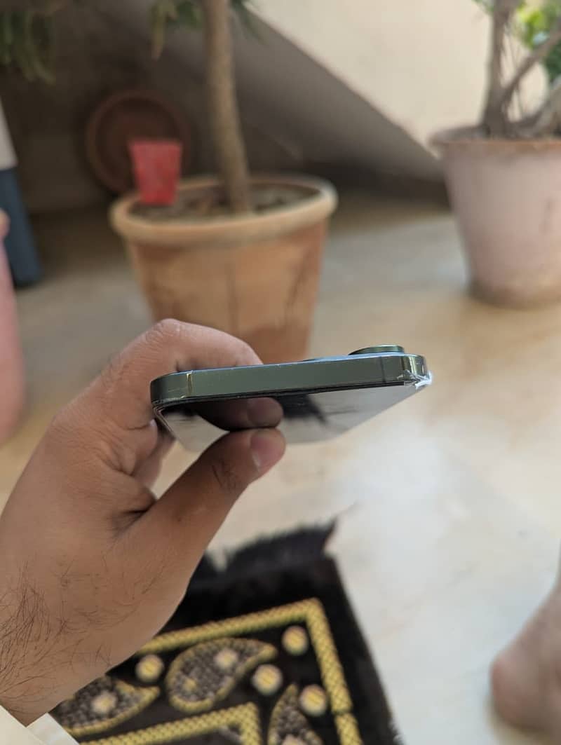Apple iPhone 13 Pro Max 7