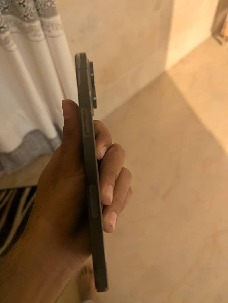 Apple iPhone 13 Pro Max 9