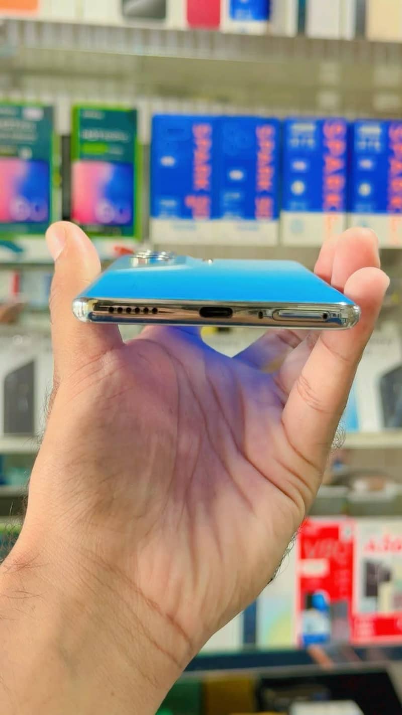 Tecno CAMON 40 Pro 1
