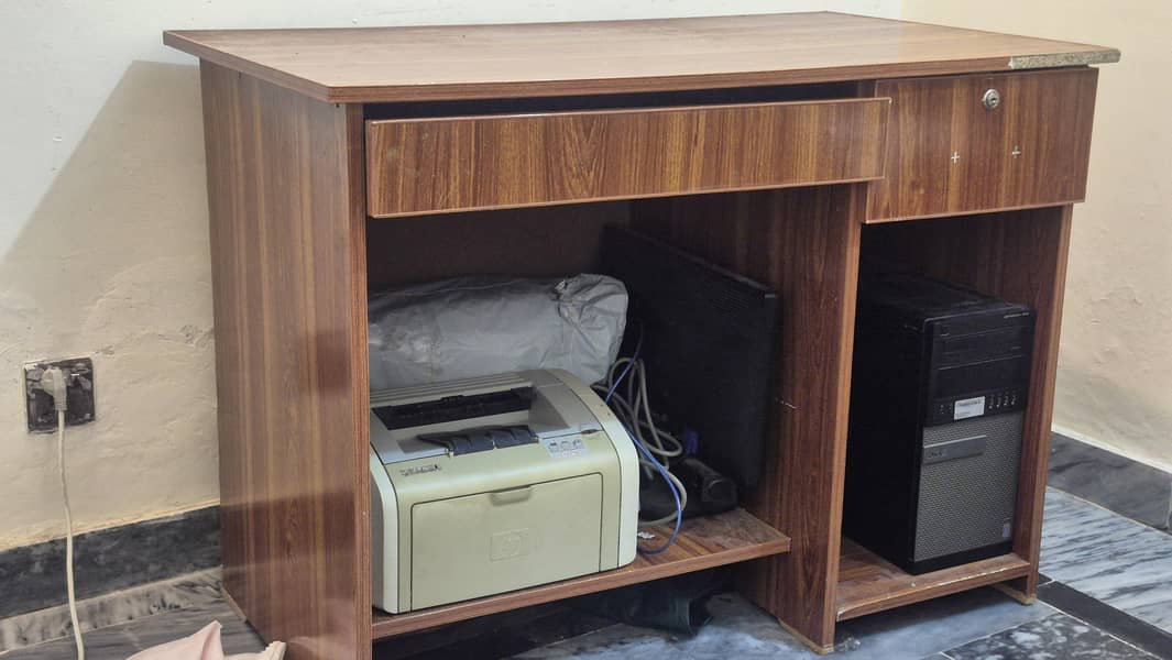 Computer Table 2