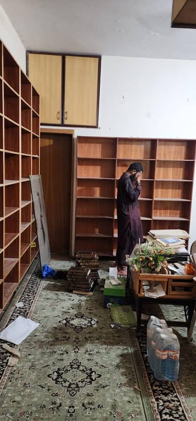 BOOK RACKS & STORE RACKS