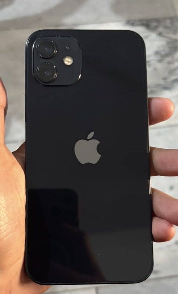 Apple iPhone 12 6