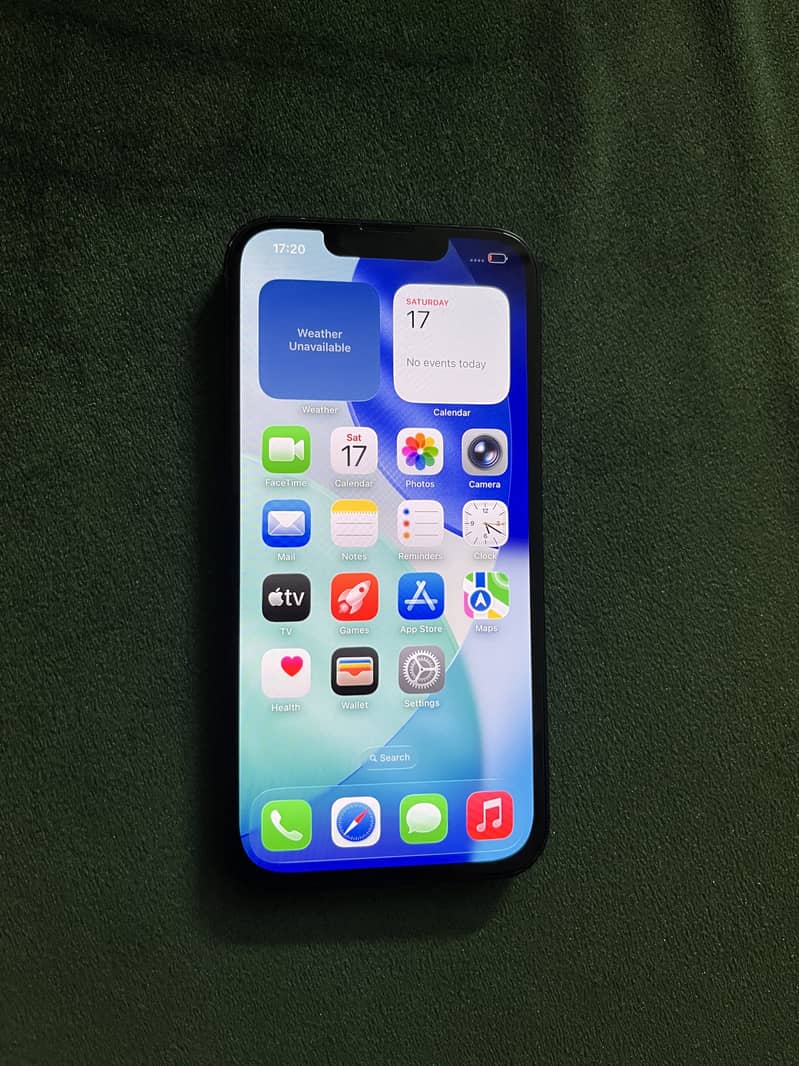Apple iPhone 13 4
