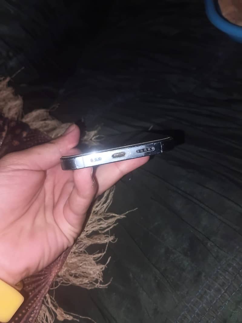 Apple iPhone 13 Pro 1
