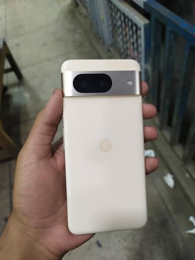 Google Pixel 8