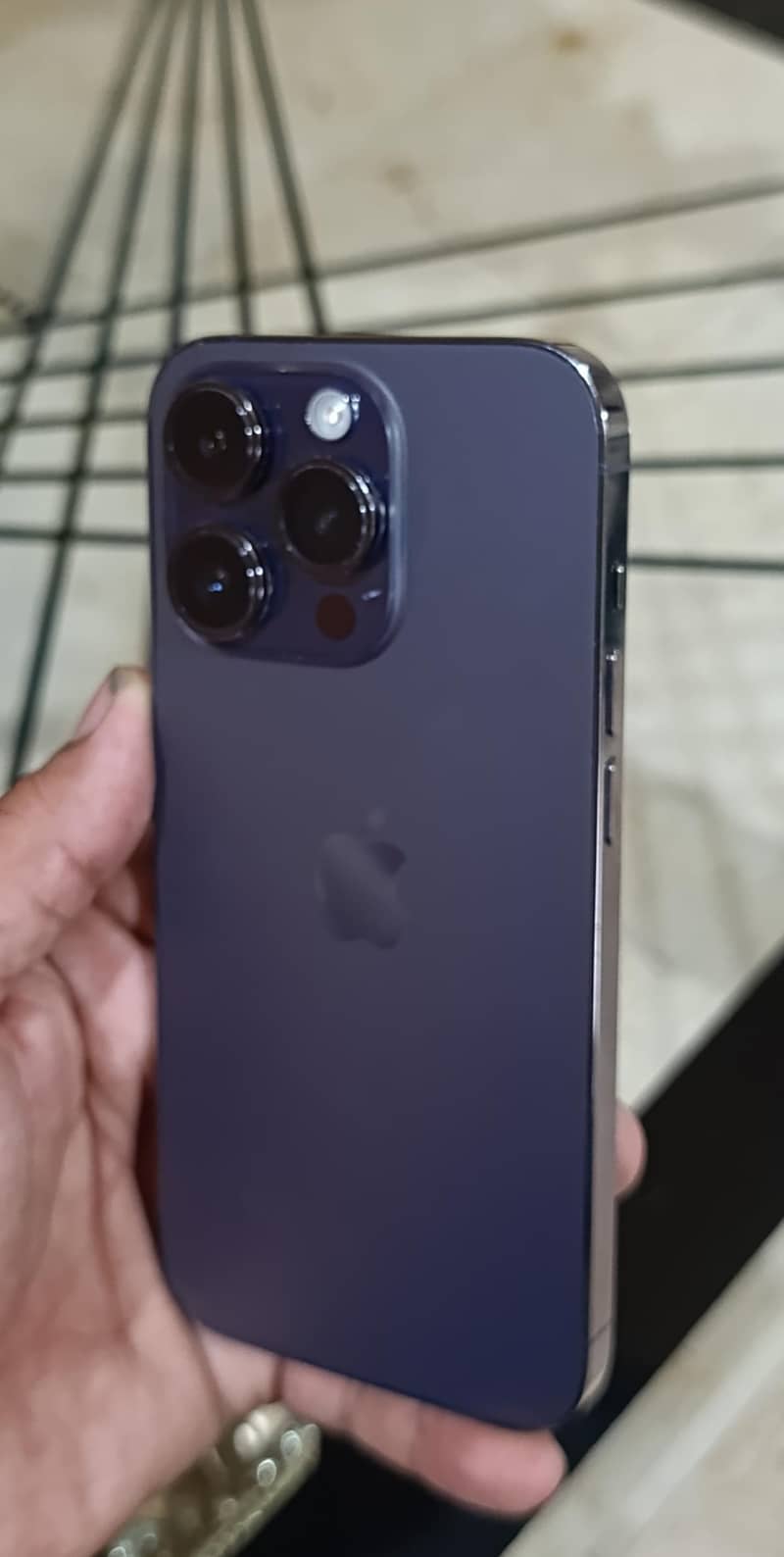 Apple iPhone 14 Pro 1