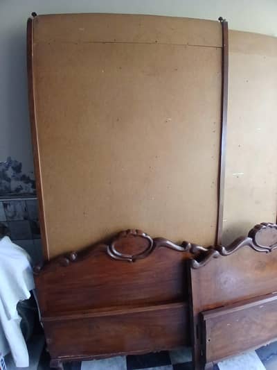 2 singles beds for sale