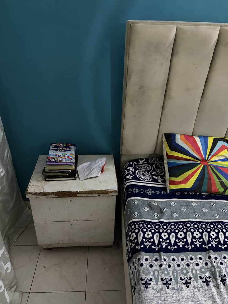 Bed side Tables dressing 4